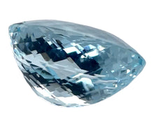 Load image into Gallery viewer, 19.74 ct Acuamarine Oval
