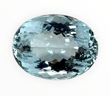 Load image into Gallery viewer, 19.74 ct Acuamarine Oval
